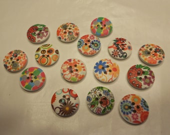 15 painted wood buttons, 16 mm (30)
