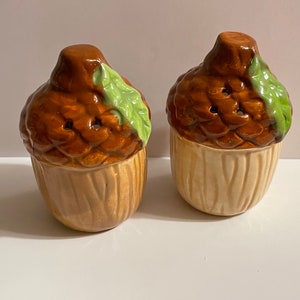 Set of Acorn shaped Salt and Pepper Shakers, 3 inches tall (MR)