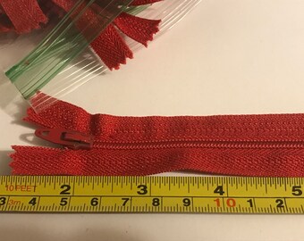 7 count red nylon 7 inch zippers (BR5)