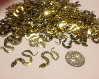 20 shiny gold color snake confetti / sequins, 25 x 15 mm (17)C