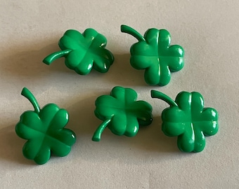 5 count shamrock shank button, 1 inch with stem (48)