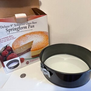 Wilton Performance Pans Springform Pan, 8-Inch Cheesecake Pan 