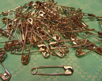 50 safety pins, about 1 1/2 inch (RR42)
