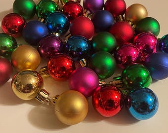 12 count assorted small acrylic Christmas Ball Ornaments, 1.5 inch (HR400)
