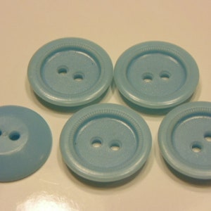 5 vintage light blue buttons , 19 mm (B2)