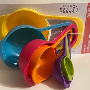 New Tupperware Measuring Spoons Set 6 Pieces Red Nesting Scoops