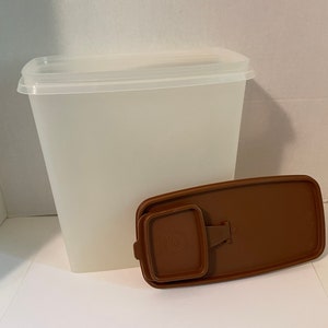 Large Tupperware Cereal Keepers Blue Lid, Container in Great Condition, Lid  Some Scratches See Pictures 