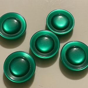 5 count green Vintage acrylic shank Buttons, 17 mm (B6)