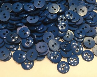 30 dark royal blue 2 hole acrylic buttons, 11 mm (40)