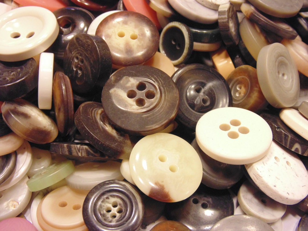 25 Piece Chunky Acrylic / Large Button Mix, 13-30 Mm (43) - Etsy