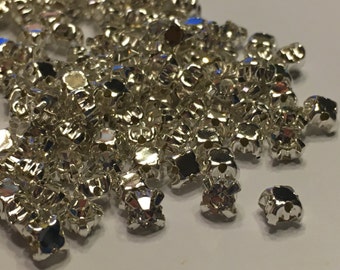 50 clear Rhinestone sew on gems, 4 mm (K12)