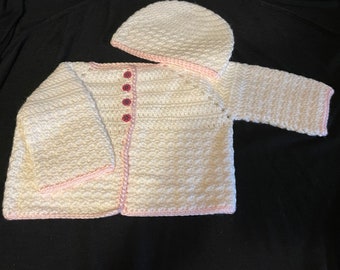 Set 3 mesi bianco con bordo rosa, maglione e cappello