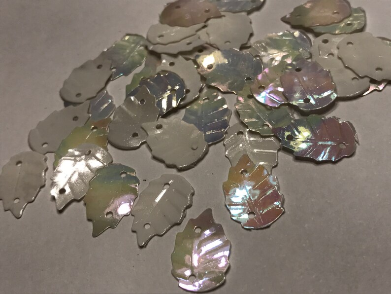 15 mm 30 Vintage white leaf sequins 11