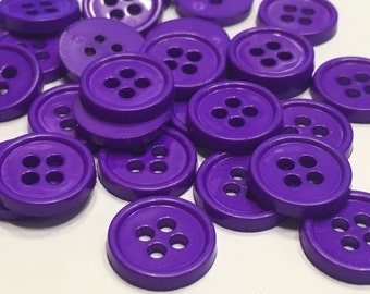 30 purple / orchid acrylic 4 hole buttons, 13 mm (B13)