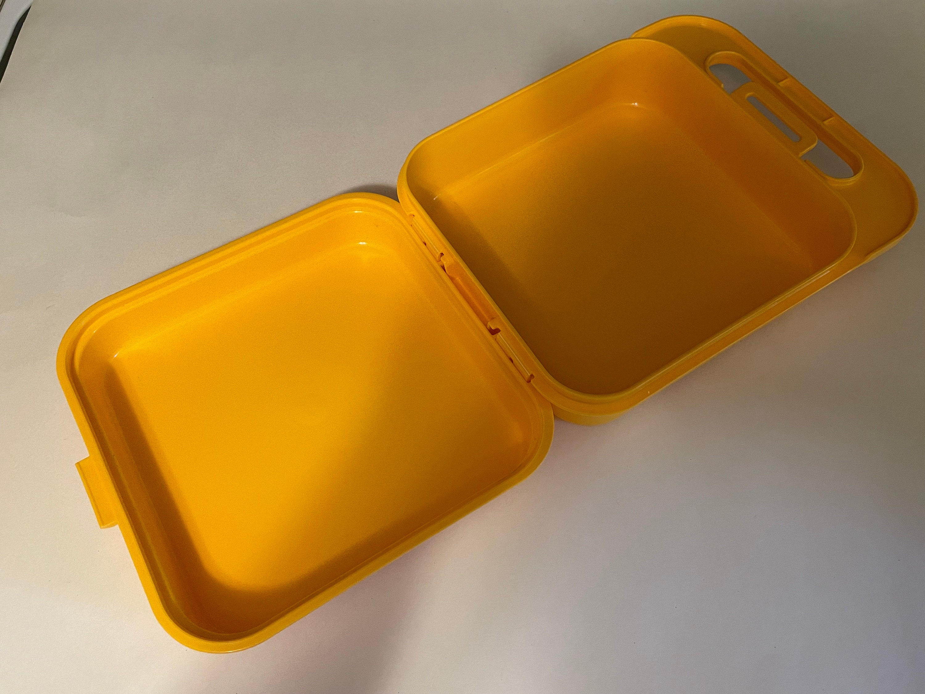 USA Vintage Tupperware #1254 Pack N Carry Lunch Box Set Gold Yellow COMPLETE