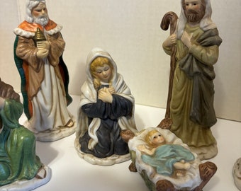 Crèche Vintage En Céramique Peinte à La Main – 8 Pièces – Santons De Noël