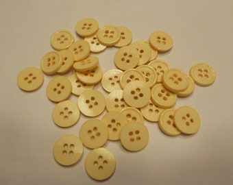 38 vanilla color acrylic buttons, 13 mm (15)