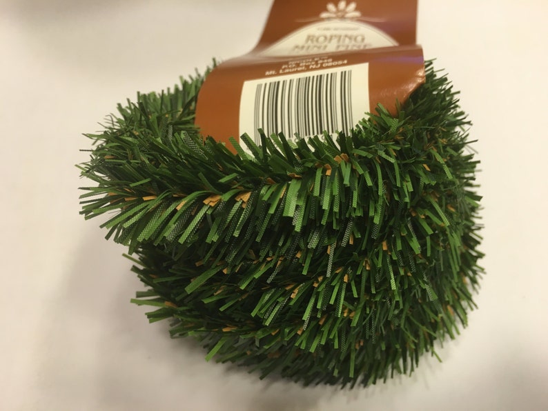 18 feet of pine garland BR22