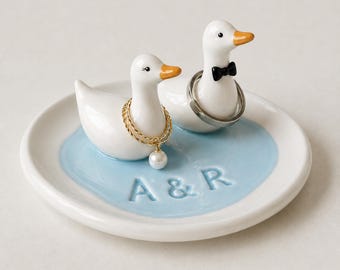 Personalized Duck Ring Dish, Ceramic Couple Jewelry Holder, Custom Name Engagement Gift for Couples, Wedding Anniversary Present