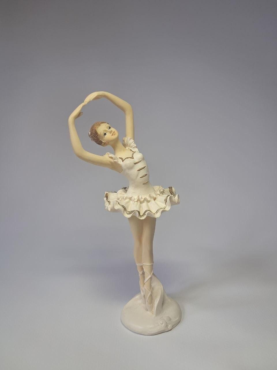 Ballerina figurines - Etsy 日本