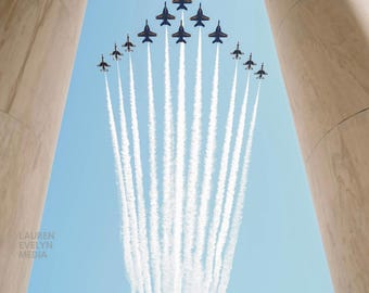 Los Blue Angels y los Thunderbirds sobre Washington D.C. / Fotografía del Monumento a Jefferson (Impresión/Descarga digital)