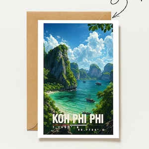 May include: A rectangular greeting card featuring a vibrant illustration of the Koh Phi Phi islands with turquoise water, limestone cliffs, and traditional boats. The text reads KOH PHI PHI, coordinates, and PERSONALISIERBAR with an arrow.