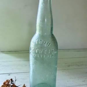 Antique Strohs Detroit Aqua Glass Beer Bottle