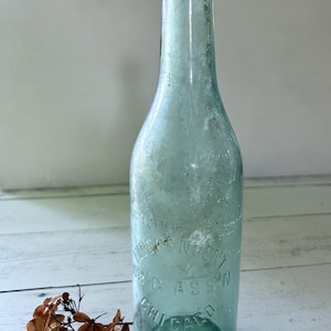 Antique Independent Br & G Assn Chicago Aqua Glass Bottle