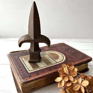 Vintage Iron Finial