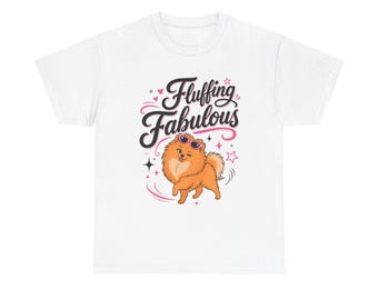 T-Shirt mit flauschigem Pomeranian-Motiv | Illustration mit rosa Sternen