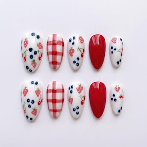 Cherry Berry Picnic Press On Nails｜Red Gingham Blue Dots and Tiny Blossom Art｜Short Oval Handmade Gel Manicure｜Cheerful Summer Gift
