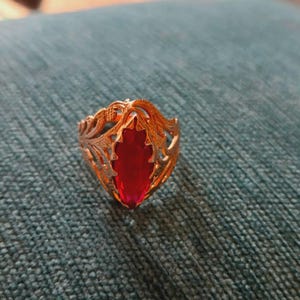 Vintage USSR 585 Rose Gold Ruby-Coloured Ring – Size 10 – Soviet Era Jewelry