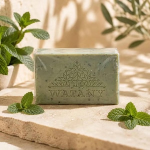 Jabón palestino de aceite de oliva y menta Nabulsi, hecho a mano en Nablus.