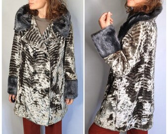 70s Faux Fur Jacket Coat - Swing Coat Jacket - Fur Collar and Cuffs - Princess Coat - Textured Silver Gray Fur Coat - Soft with Pockets S