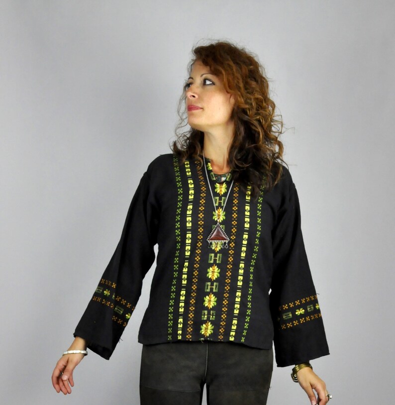 SALE Vintage Navajo Blouse Boho Southwestern Ethnic Mexican Guatemalan Petite size XXs XS Embroidered Blouse Cotton Blouse
