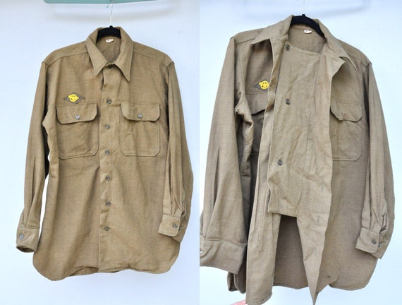Chemise de campagne en laine de l armee americaine des annees 40 avec ecusson aigle des