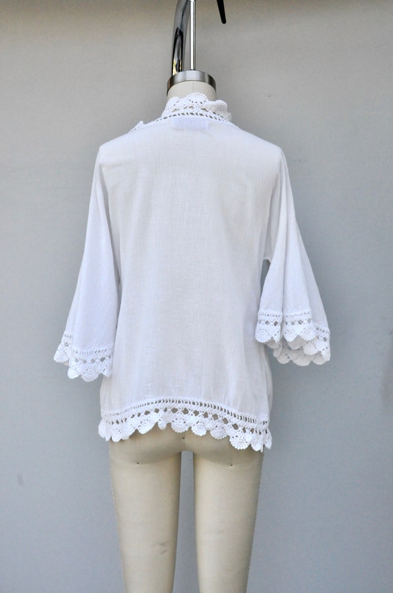 Vintage Crochet Trim BELL Sleeves Blouse Jacket S… - image 4