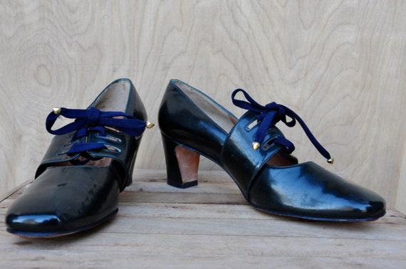 50s Black Patent Leather Pumps - Manor Bourne for… - image 3