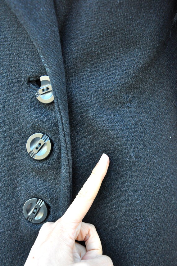 Vintage Wool Coat with Huge Fox Fur Collar & Fur … - image 7