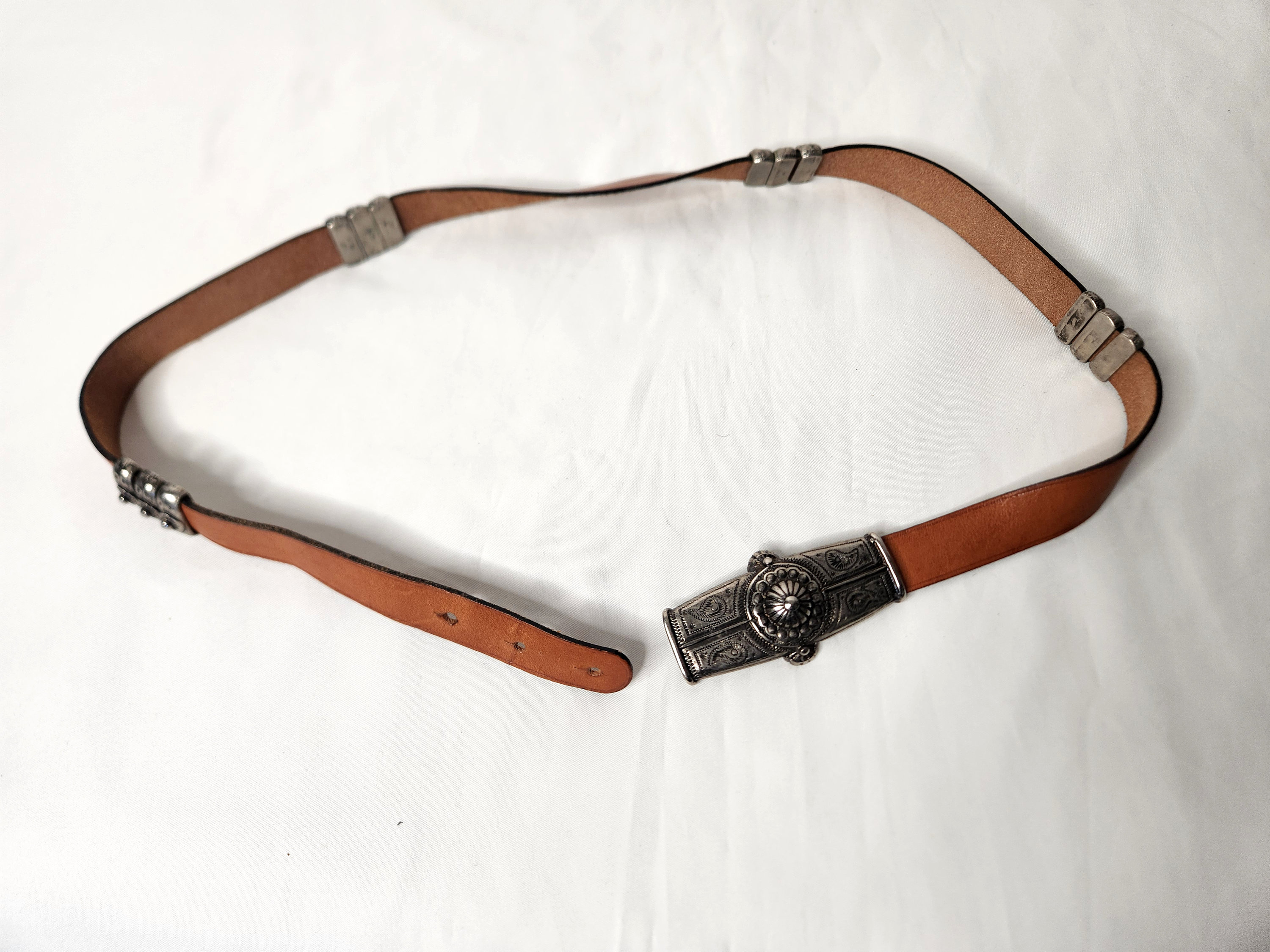 Vintage Studded Brown Leather Belt El Corte Ingles Belt Silver Metal Studs XS Vintage Studded Brown Leather Belt - El Corte Ingles Belt  main image 3