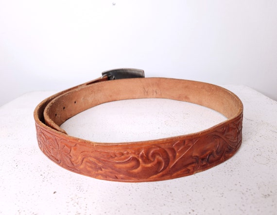 Vintage Tooled Floral Leather Belt - Brown Leathe… - image 9