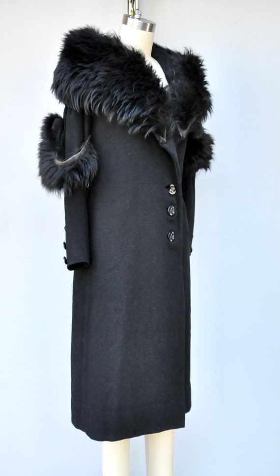 Vintage Wool Coat with Huge Fox Fur Collar & Fur … - image 4