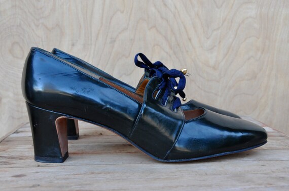 50s Black Patent Leather Pumps - Manor Bourne for… - image 4