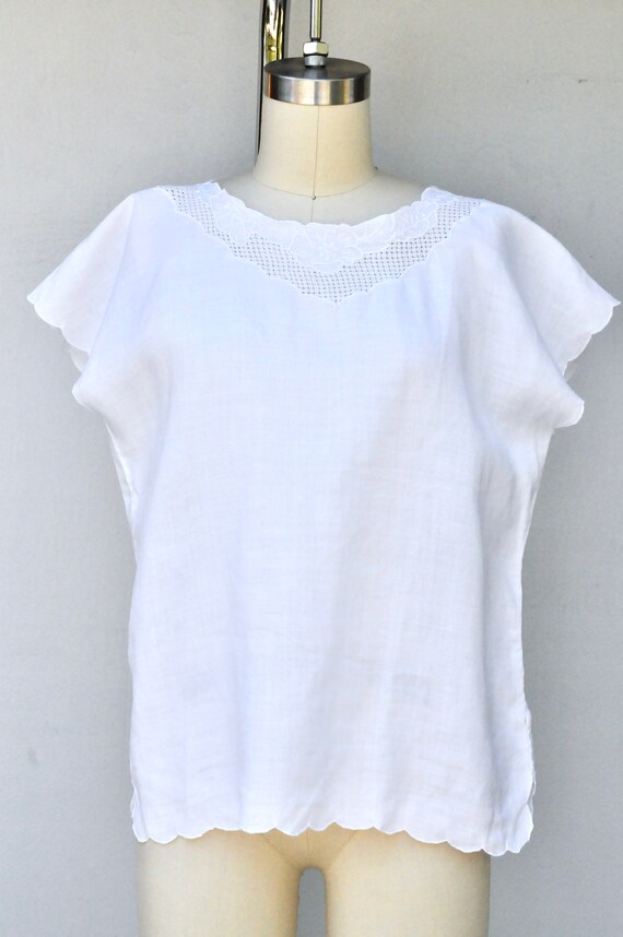 Vintage White LINEN Blouse - Hand Embroidered Blo… - image 8