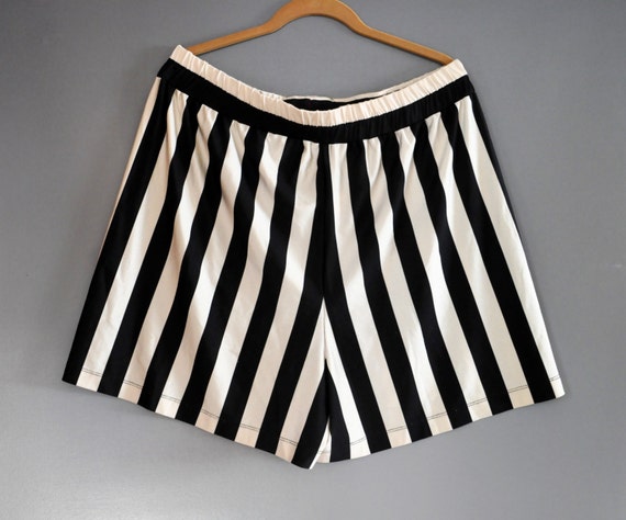 Vintage Norma Kamali OMO Stripes Star Shorts Coll… - image 3