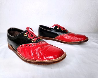 Vintage Color Block Patent Leather Shoes Lace Up - 2 Tone Leather Shoes - Oxford Style Shoes - Low Heel Flats Shoes - size 8