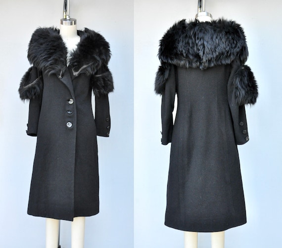 Vintage Wool Coat with Huge Fox Fur Collar & Fur … - image 1