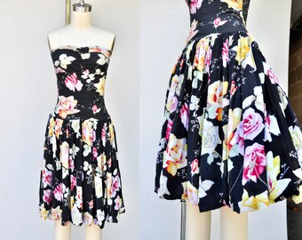 Vestido floral de diseñador italiano - Vestido con estampado original - Vestido ajustado y con vuelo - Vestido con estampado de rosas - Vestido italiano de los 80 - Vestido plisado - XS