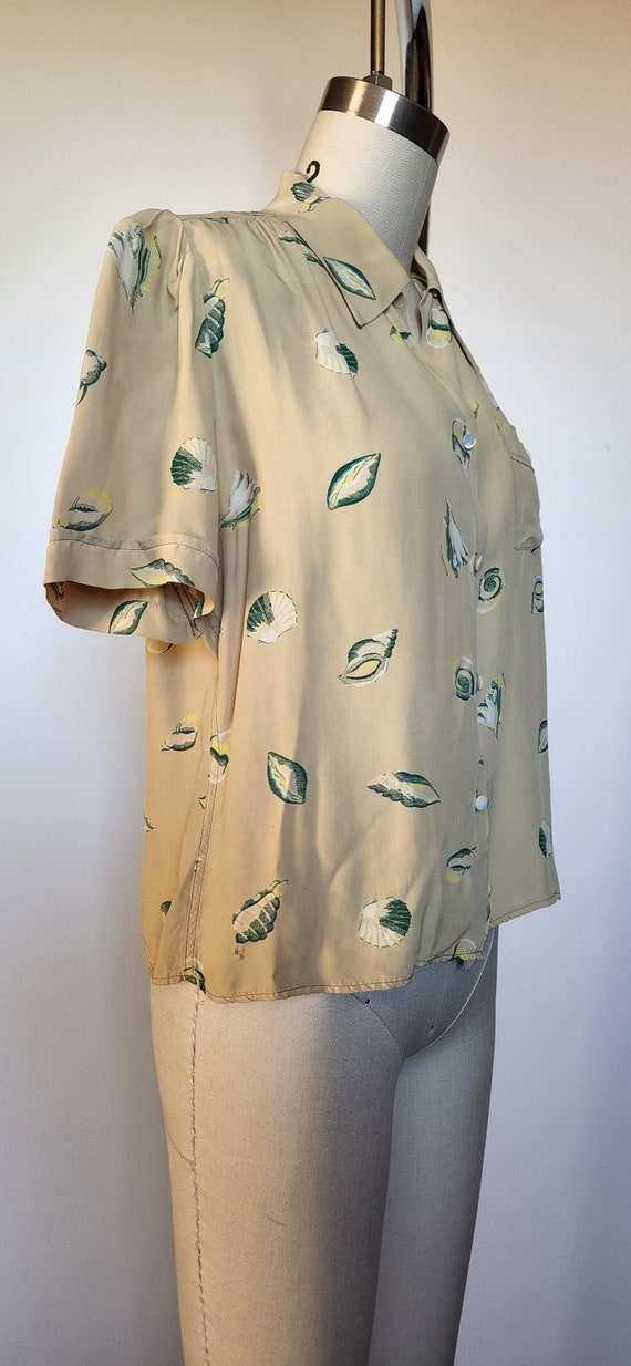 40s Hawaiian Shirt Rayon Shirt - Seashell Shirt -… - image 3