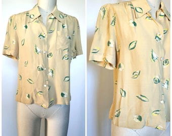 40s Hawaiian Shirt Rayon Shirt - Seashell Shirt - Novelty Print Shirt - Pointed Collar 40s Shirt - Collectible 40s Blouse Button Down XS S